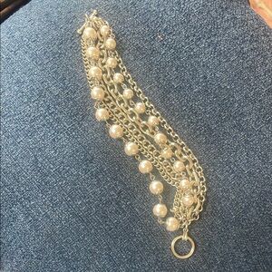 Elegant Silver and Pearl Bracelet